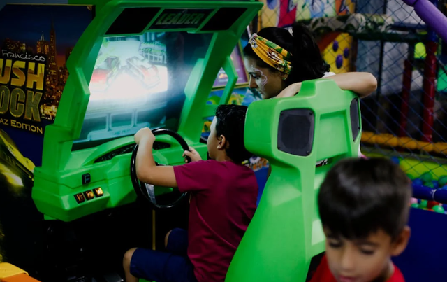 Timezone di bandung. Foto hanya ilustrasi, bukan tempat sebenarnya. Sumber: Pexels/Vidal Balielo Jr