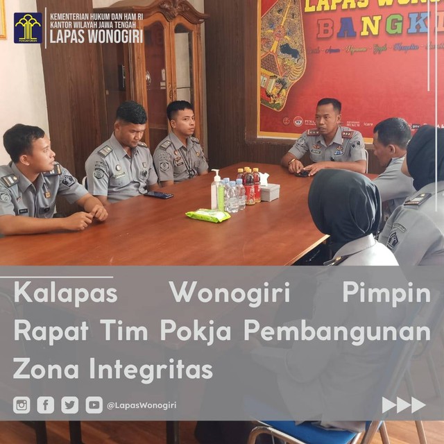 Kepala Lembaga Pemasyarakatan Kelas IIB Wonogiri, Agung Supriyanto memimpin rapat Tim Pembangunan Zona Integritas (Dok. Humas Lapas Wonogiri)