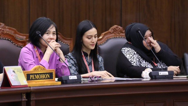 Para ibu yang mengajukan gugatan ke MK karena anak 'diculik' mantan suami. Foto: Dok. Mahkamah Konstitusi