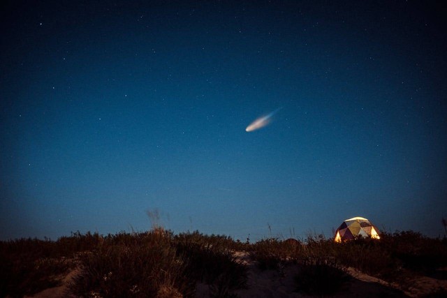 Ilustrasi apakah meteoroid terbakar saat mencoba memasuki atmosfer bumi? Sumber: pexels.com/Pavel Polyakov