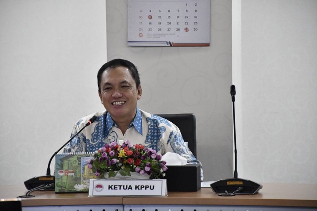 Ketua KPPU M. Fanshurullah Asa di Kantor PPATK Jakarta. Foto: KPPU