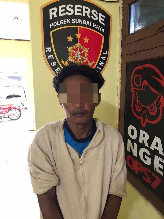 HS alias MAN, residivis dan pelaku pencurian rumah kosong berhasil ditangkap Satreskrim Kubu Raya. Foto: Dok. Polres Kubu Raya