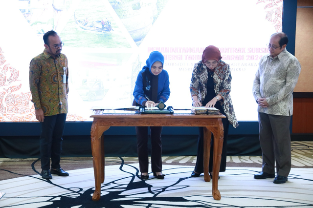 Pertamina dan pemerintah menandatangani Kontrak Subsidi Energi 2024 di Jakarta, Kamis (14/3/2024). Foto: Dok: Biro Komunikasi & Layanan Informasi Kementerian Keuangan RI