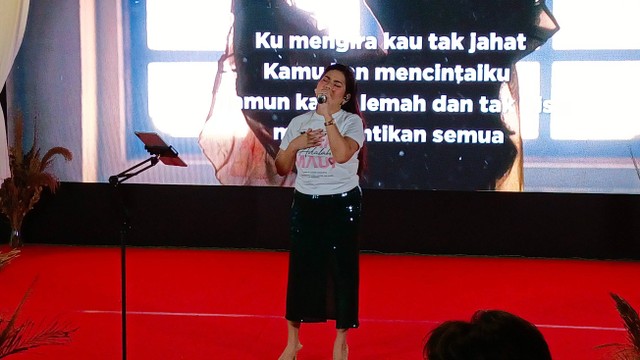 Penyanyi Mytha Lestari Dipercaya Bawakan OST Film Ipar Adalah Maut. Foto: Aprilandika Pratama/kumparan
