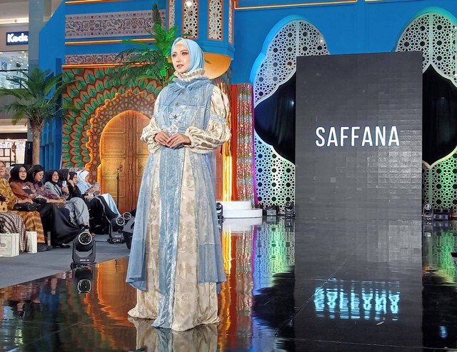 Koleksi Saffana di panggung Muslim Fashion Runway (Mufway), Jumat (15/3) sore. Foto-foto: Masruroh/Basra