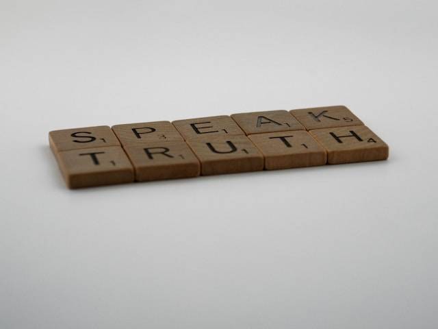 Contoh Kultum Singkat tentang Kejujuran. Foto hanya ilustrasi. Sumber foto: Unsplash/Brett Jordan
