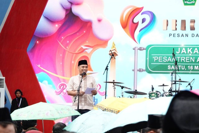 Wakil Menteri Agama Saiful Rahmat Dasuki di acara PeaceSantren, Sabtu (16/3). Foto: Kemenag RI