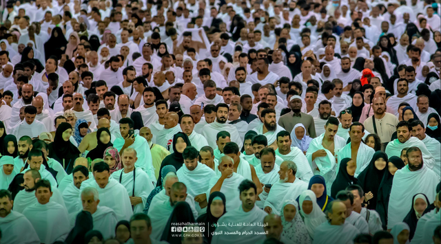 Lautan jemaah umrah sedang melaksanakan sai, Ramadan 2024 Foto: gphgovsa