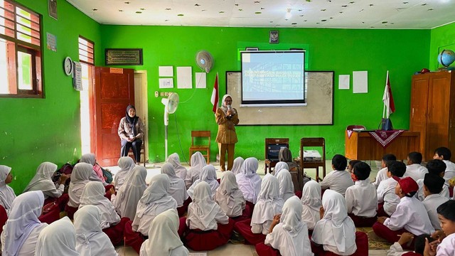 Mahasiswa Kampus Mengajar Universitas Ahmad Dahlan (UAD) menyelenggarakan Sosialisasi anti-bullying (Dok. Istimewa)