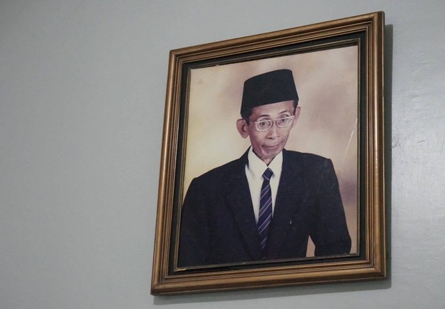 Foto KH As'ad Humam yang dipajang di Sekretariat Angkatan Muda Masjid Dan Musholla (AMM) Kotagede Yogyakarta. Foto: Widi RH Pradana/Pandangan Jogja