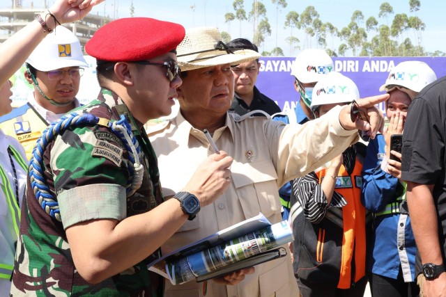 Menhan Prabowo Subianto meninjau progres pembangunan Ibu Kota Nusantara (IKN), Senin (18/3/2024). Foto: Kemhan RI