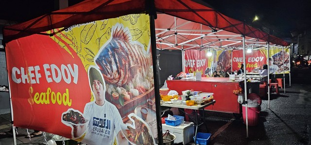 Seafood Chef Edoy di Bandung buka baru dengan konsep warung kaki lima, rasa bintang lima (19/3/24). Foto: Dok. Istimewa