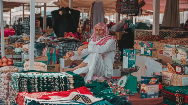 Ilustrasi Ide Oleh-Oleh Umrah, Foto: Unsplash/Afif Ramdhasuma