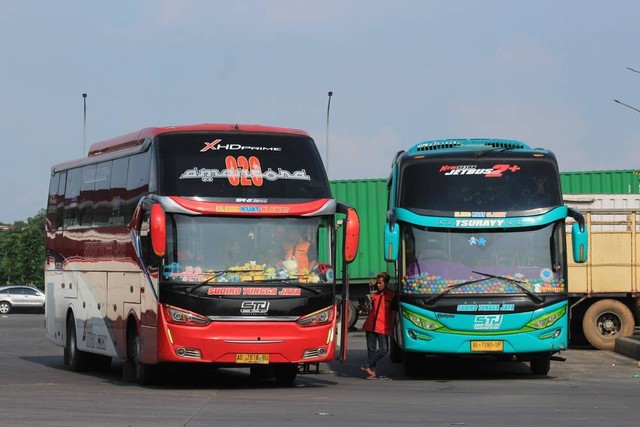 Ilustrasi bus malam. Foto: Shutterstock