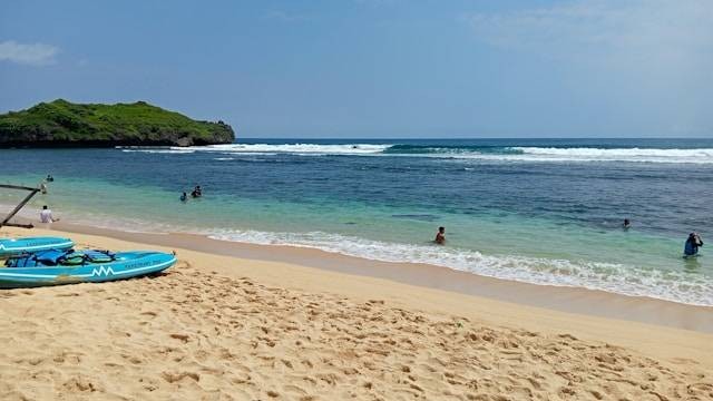 Pantai Sadranan Gunung Kidul. Sumber: Unsplash/Antonius Jonathan