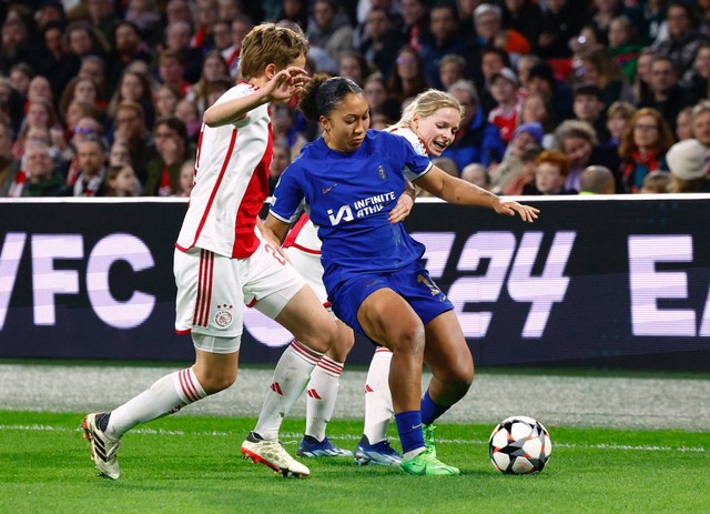 Pertandingan Liga Champions Wanita antara Ajax vs Chelsea. Foto: Piroschka Van De Wouw/REUTERS