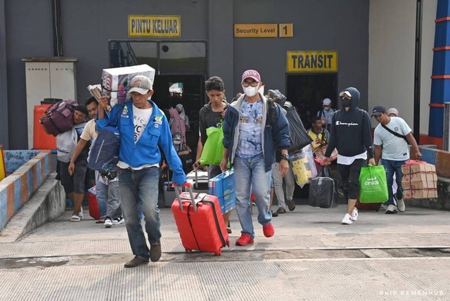 Mudik gratis di Terminal Nusantara Pura, Pelabuhan Tanjung Priok Jakarta, Sabtu (15/4/2023). Foto: Kemenhub