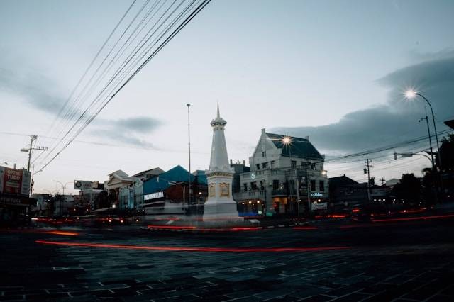 Tempat wisata dekat Stasiun Tugu Jogja. Sumber: Unsplash/Angga Kurniawan