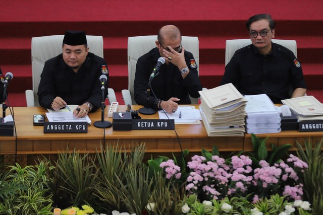 Suasana rapat pleno rekapitulasi hasil perhitungan suara tingkat Papua Pegunungan di KPU RI, Jakarta, Rabu, (20/3/2024) Foto: Iqbal Firdaus/kumparan