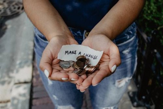 Ilustrasi Pengertian Zakat. Foto: Unsplash/Katt Yukawa