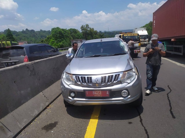Kecelakaan beruntun di Tol Purbaleunyi, Purwakarta, pada Kamis (21/3). Foto: Dok. Istimewa