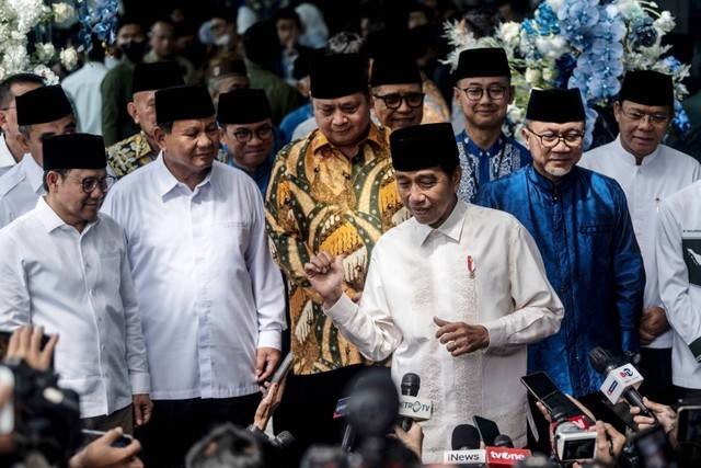 Presiden Joko Widodo menghadiri acara Silaturahmi Ramadhan 1444 H DPP PAN di Kantor DPP PAN, Jakarta, Minggu (2/4/2023).  Foto: Aprillio Akbar/ANTARA FOTO