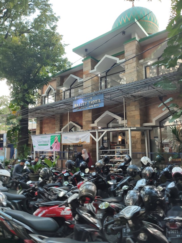 Masjid Baitut Taqwa (foto oleh : Ibnu Azis)