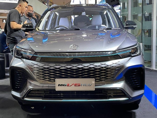 MG Motor Indonesia resmi meluncurkan mobil hybrid MG VS HEV dengan harga Rp 389 juta on the road (OTR) Jakarta (21/3/2024). Foto: Sena Pratama/kumparan