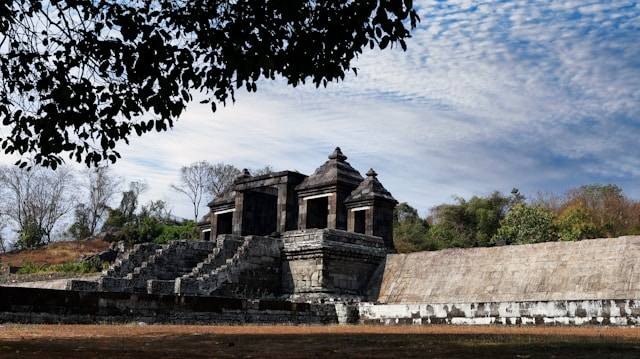 Sejarah Candi Ratu Boko. Sumber: Unsplash/Budi Puspa Wijaya