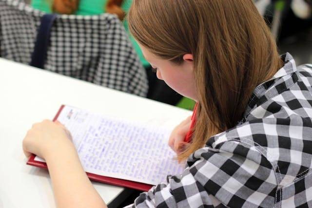 Kunci jawaban IPS kelas 7 halaman 183. Sumber: pexels.com