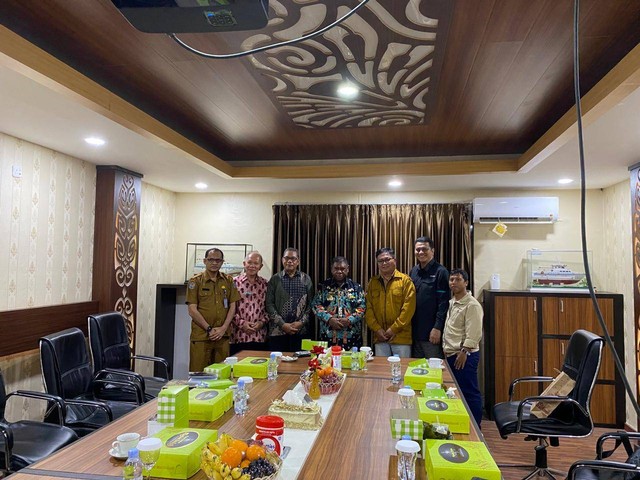Pj Gubernur Ali Baham Dukung Pembangunan SPR IPB University di Papua Barat