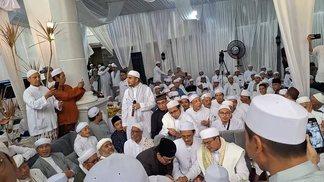 Habib Rizieq melangsungkan pernikahan di kawasan Sentul, Bogor, Jawa Barat, Sabtu (23/3). Foto: Dok. Istimewa