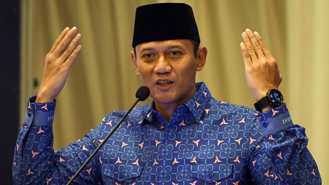 Ketua Umum Partai Demokrat Agus Harimurti Yudhoyono menyampaikan pidatonya dalam Silaturahmi dan Buka Bersama Partai Demokrat di Jakarta, Sabtu (23/3/2024). Foto: ANTARA FOTO/Aditya Pradana Putra