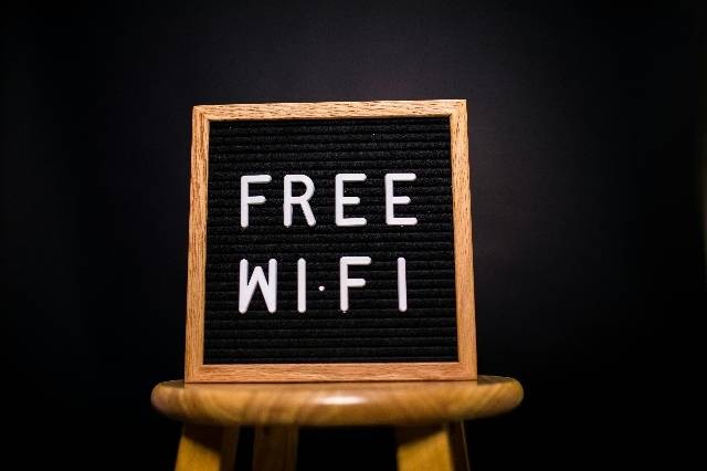 WiFi Murah di Bandung. Foto hanya ilustrasi. Sumber foto: Pexels|RDNEstock Project