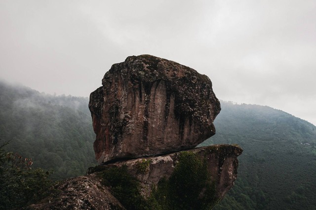Ilustrasi Masa Pra-Sejarah di Indonesia. Sumber: Unsplash.com/Alp Duran