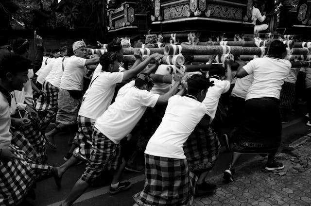 Contoh tradisi hindu khas Bali yang masih bertahan dan diterapkan. Foto hanya ilustrasi. Sumber: Pexels