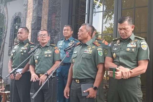 Konpers di Subden Mabes TNI Jl. Medan Merdeka Barat, Jakarta Pusat. Senin (25/3/2024). Foto: Hedi/kumparan