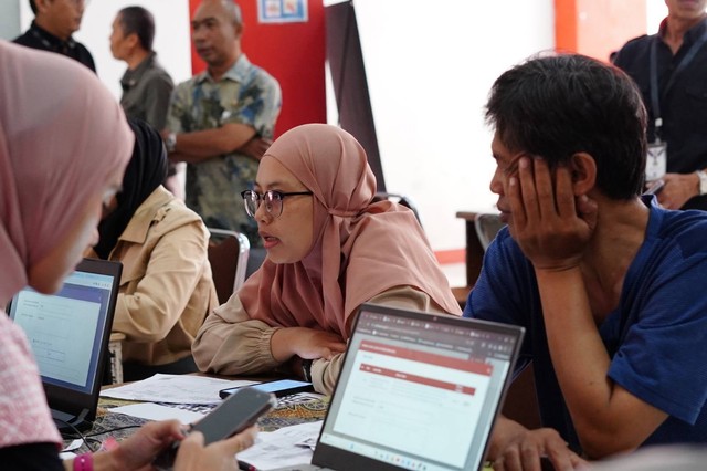 Ilustrasii layanan pembuatan NIB di Kantor DPMPTSP Provinsi Jabar. Foto: Istimewa