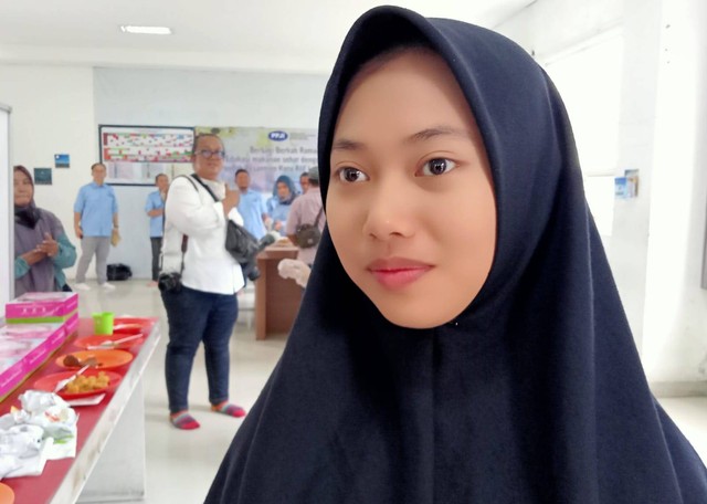 Fatichiah Ariana, santri kelas X, ponpes Alif Laam Miim Surabaya. Foto: Masruroh/Basra