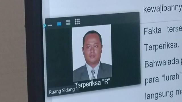 Terperiksa Ristanta hadir secara daring dalam sidang pembacaan putusan kasus pungli Rutan Cabang KPK, Gedung KPK, Jakarta Selatan, Rabu (27/3/2024). Foto: Fadlan Nuril Fahmi/kumparan