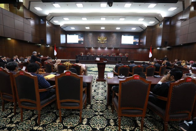 Suasana sidang perdana perselisihan hasil Pemilu (PHPU) atau Pilpres 2024 di Gedung Mahkamah Konstitusi, Jakarta, Rabu (27/3/2024). Foto: Aditia Noviansyah/kumparan
