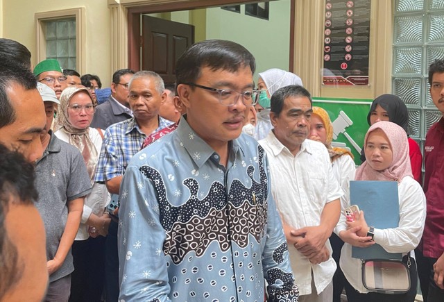 Agus Nompitu usai mendengar pembacaan putusan pada sidang praperadilan di Pengadilan Negeri Tanjung Karang | Foto : Almuhtarom / Lampung Geh