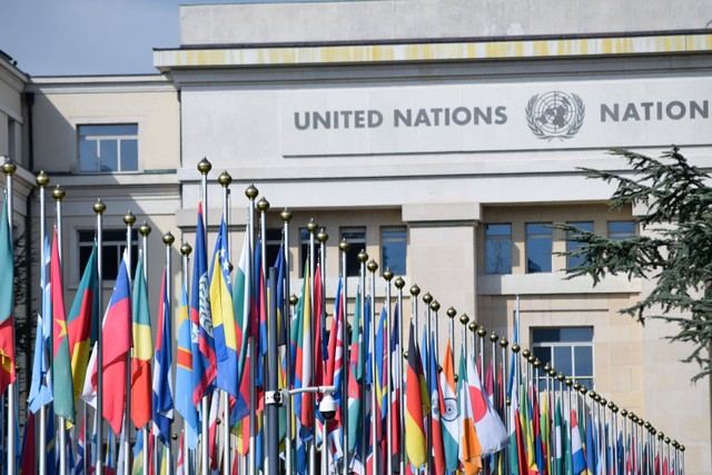 https://www.pexels.com/photo/flags-of-countries-in-front-of-the-united-nations-office-at-geneva-16459372/