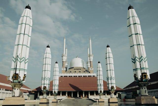 Seni budaya lokal Indonesia yang menjadi tradisi Islam terbentuk karena proses akulturasi. Sumber: pexels.com