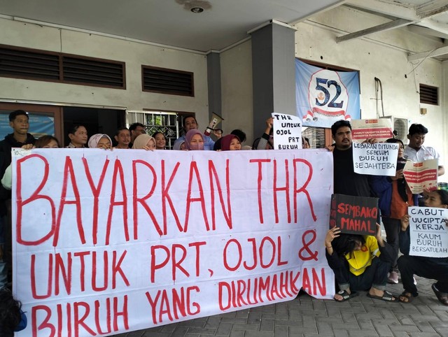 Majelis Pekerja Buruh Indonesia (MPBI) DIY minta Sultan HB X keluarkan SE THR untuk pekerja rumah tangga (PRT), ojek online (ojol) dan buruh yang dirumahkan. foto: M Wulan