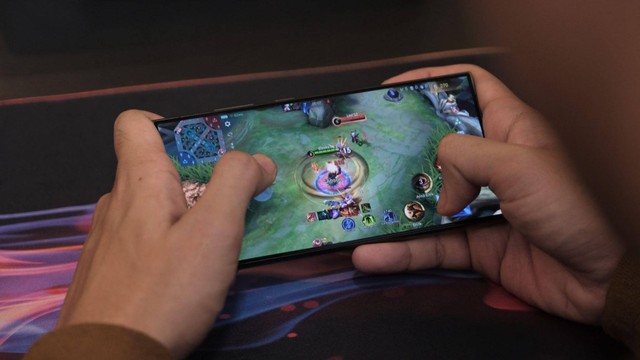 Main game Mobile Legends di Samsung Galaxy S24 Ultra. Foto: Samsung