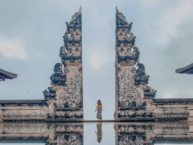 Ilustrasi Monumen Bersejarah di Bali (Foto hanya ilustrasi, bukan monumen sebenarnya) Sumber: unsplash.com/ cait