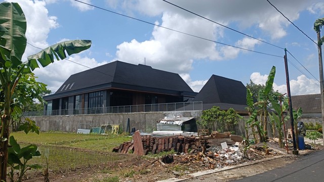 Rumah Ganjar Pranowo di Kapanewon Ngemplak, Kabupaten Sleman, Jumat (29/3/2024). Foto: Arfiansyah Panji Purnandaru/kumparan