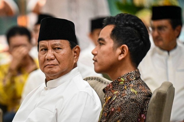 Prabowo dan Gibran hadiri buka puasa bersama Partai Golkar.
 Foto: Erlangga Bregas Prakoso/ANTARA FOTO