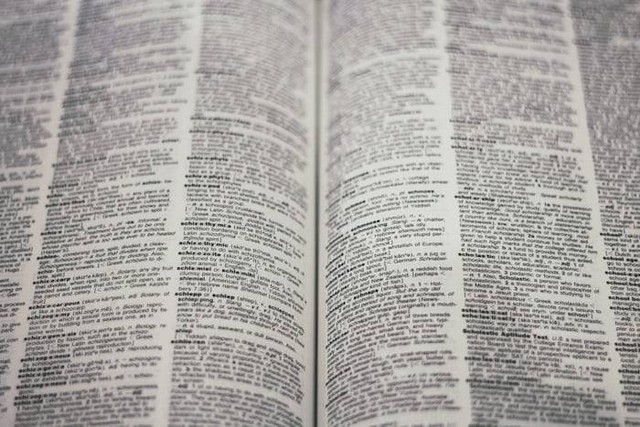 Contoh Teks Cerita Inspiratif Kelas 9 tentang Persahabatan. Sumber: unsplash.com/ Joshua Hoehne